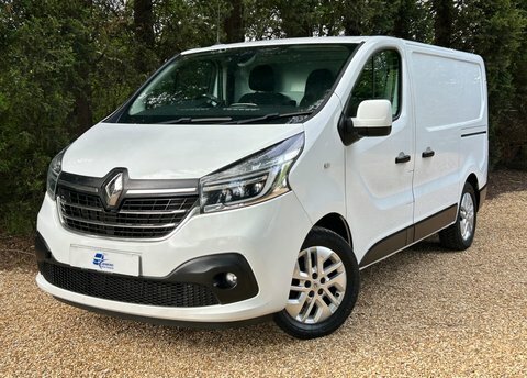 Renault Trafic Sport Nav Sl28 White
