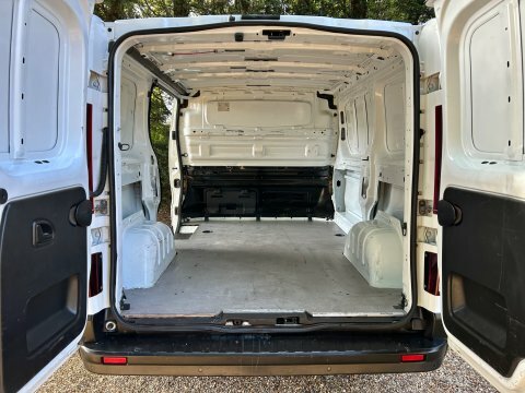 Renault Trafic Sport Nav Sl28 RV70YFD White #5