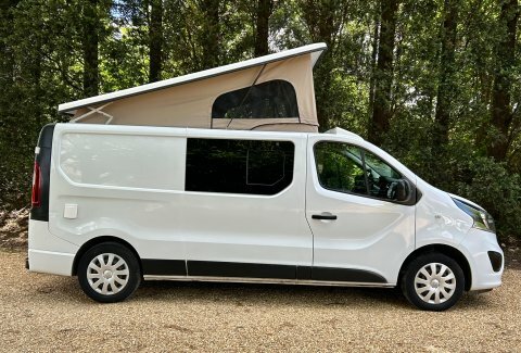 Vauxhall Vivaro Sportive L2 Lwb DP68JRX White #5