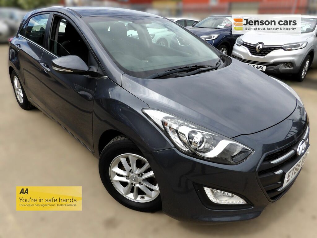 Hyundai I30 1.6 Crdi Blue Drive Se Nav Hatchback Ma Grey