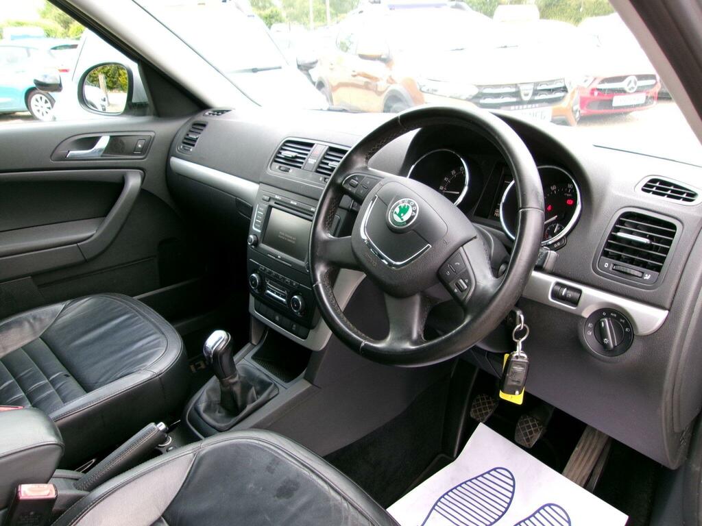 Skoda Yeti Elegance Tsi Red #12