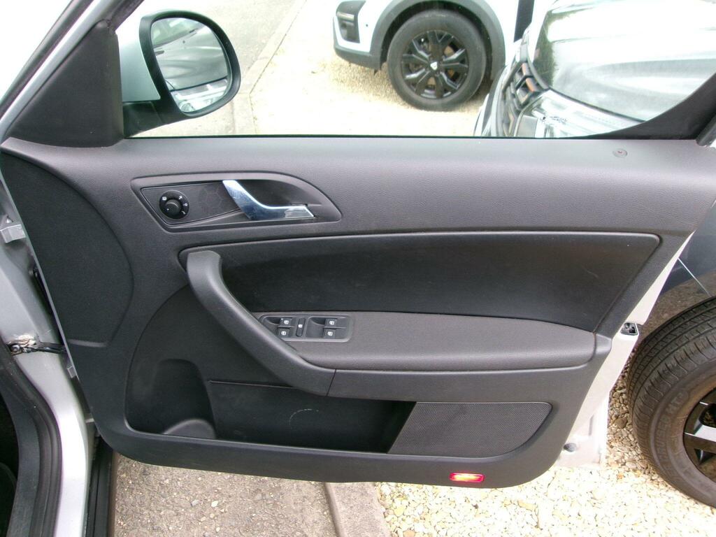Skoda Yeti Elegance Tsi Red #27