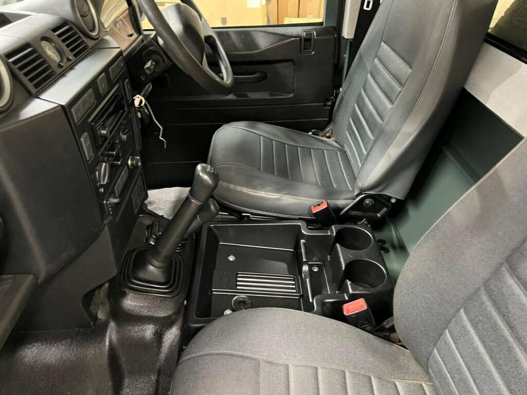 Land Rover Defender 2.2L Td Hard Top Silver #14
