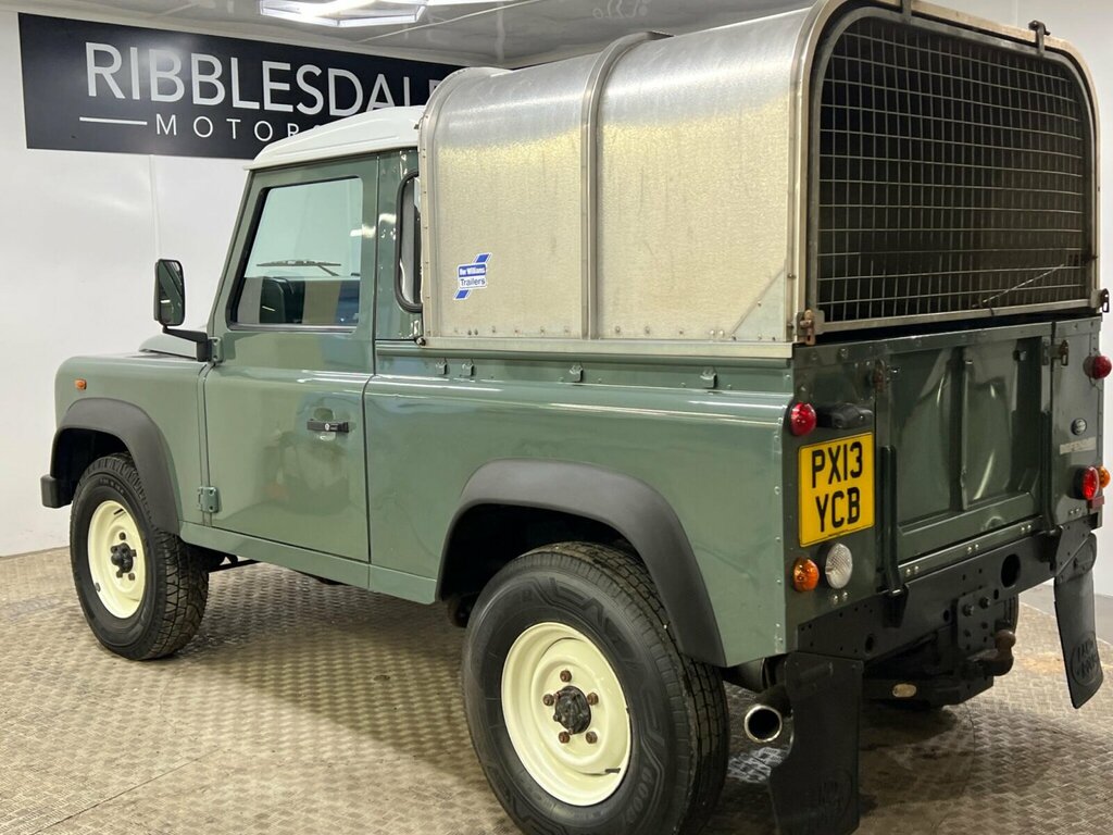 Land Rover Defender 2.2L Td Hard Top Silver #5