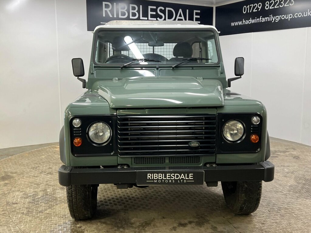Land Rover Defender 2.2L Td Hard Top Silver #3
