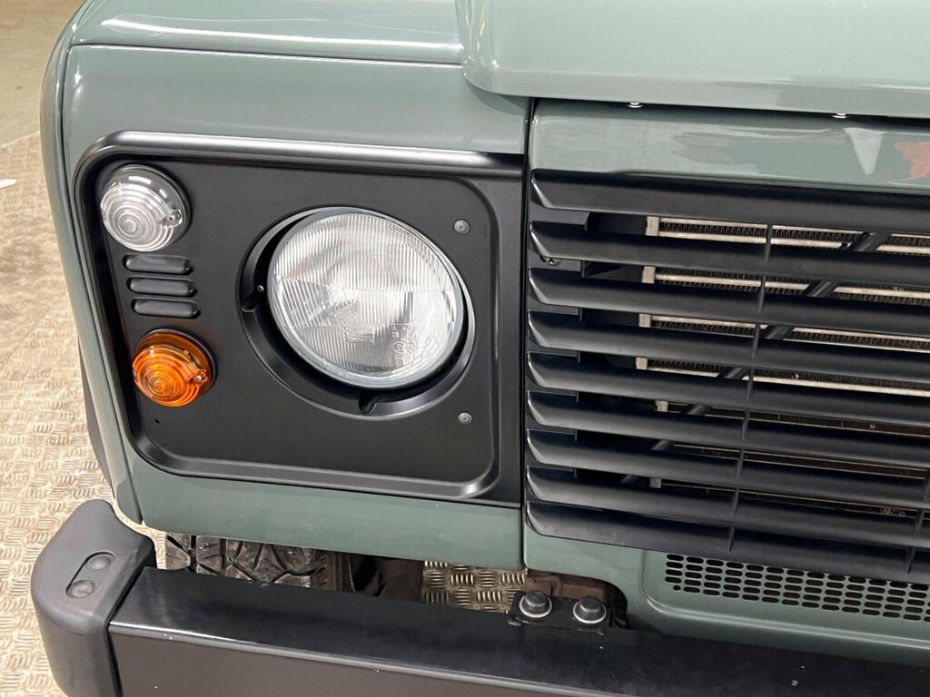Land Rover Defender 2.2L Td Hard Top Silver #11