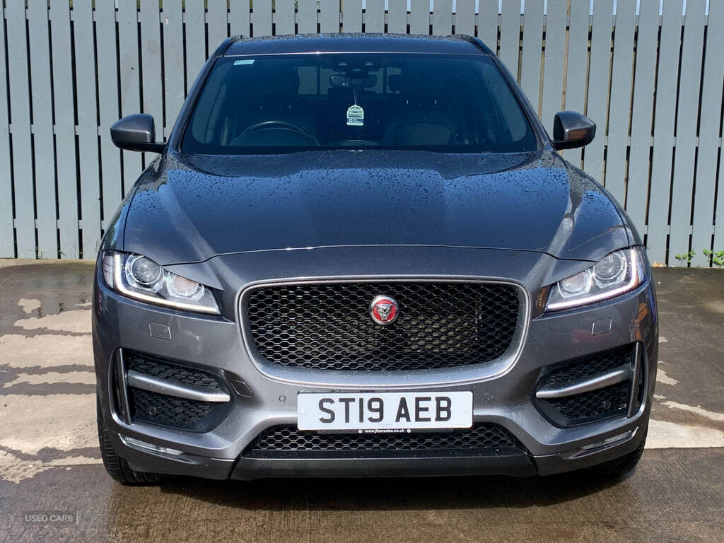 Jaguar F-Pace 2.0D R-sport Awd ST19AEB Grey #2