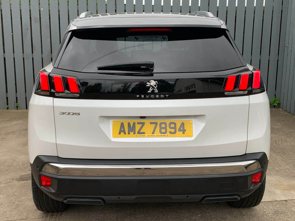 Peugeot 3008 1.5 Bluehdi Allure Premium Eat8 AMZ7894 White #4