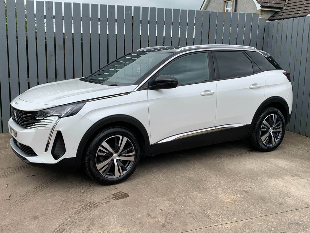 Peugeot 3008 1.5 Bluehdi Allure Premium Eat8 AMZ7894 White #3