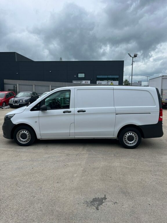 Mercedes-Benz Vito 110 Progressive Cdi SRZ4364  #6