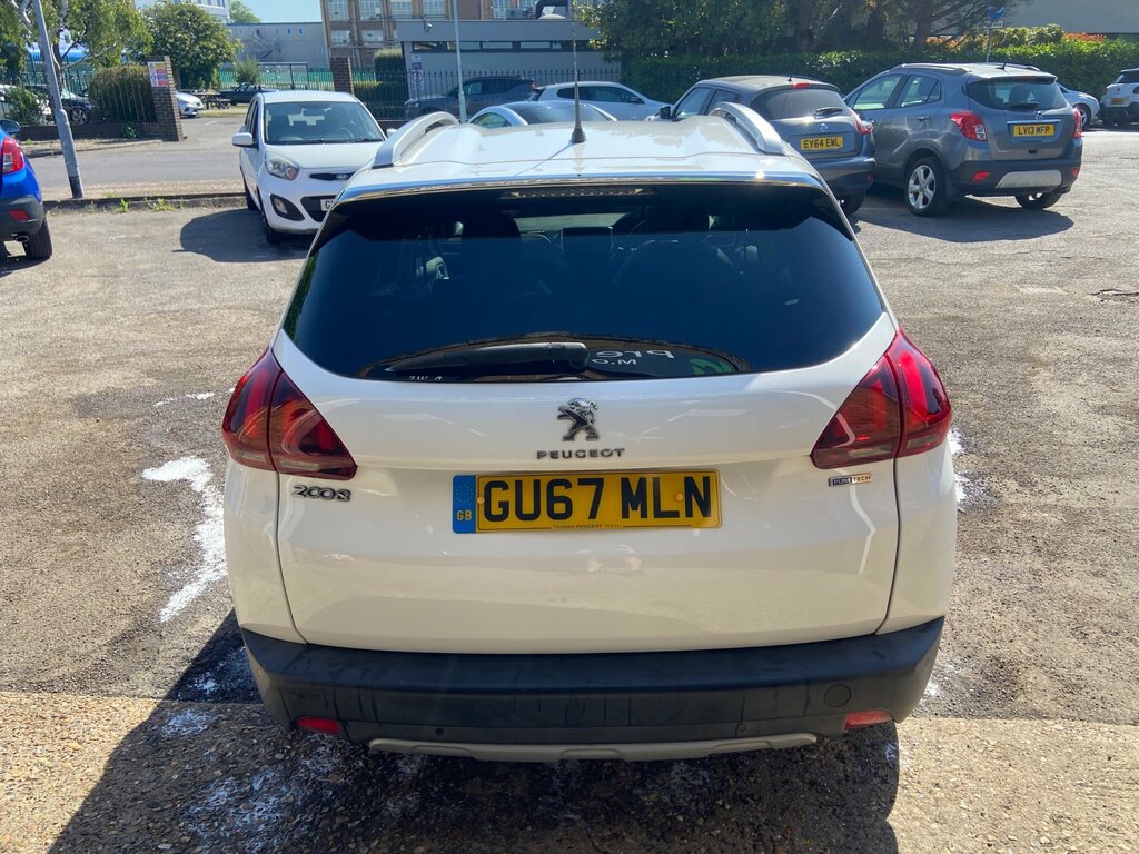 Peugeot 2008 1.2 Puretech Allure Suv Euro 6 GU67MLN White #4