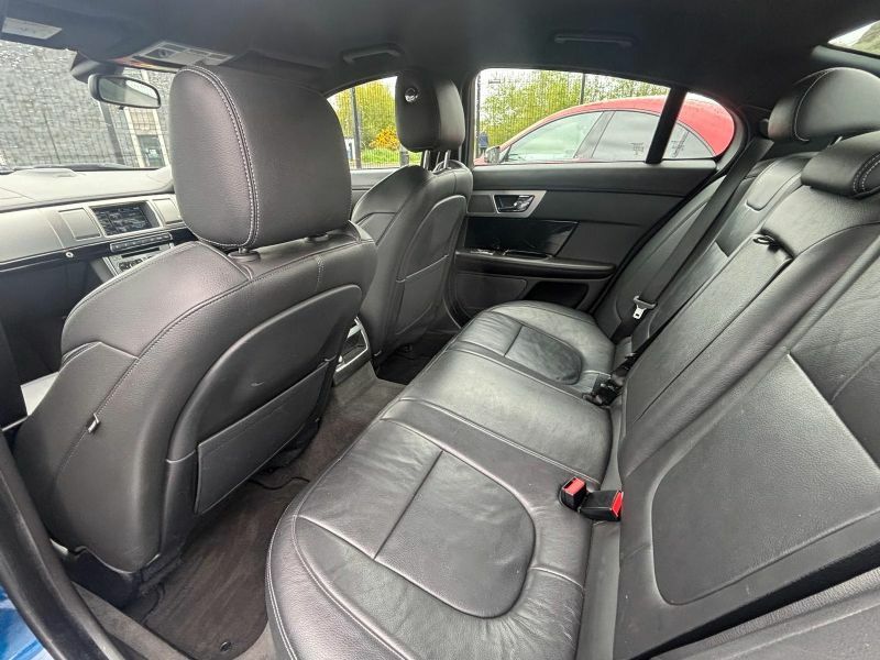 Jaguar XF R-sport Black V6 D ML15XAA Blue #5