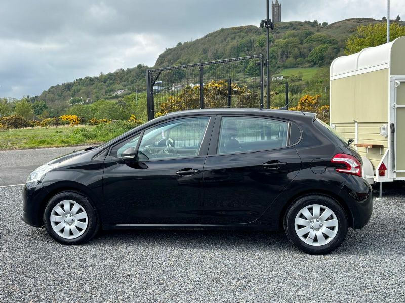 Peugeot 208 Active Hdi YS14YRY Black #5