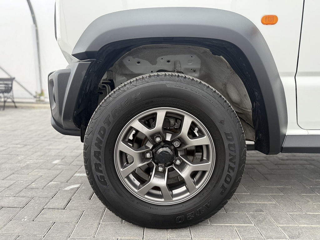 Suzuki Jimny Suv VO73YFB White #6