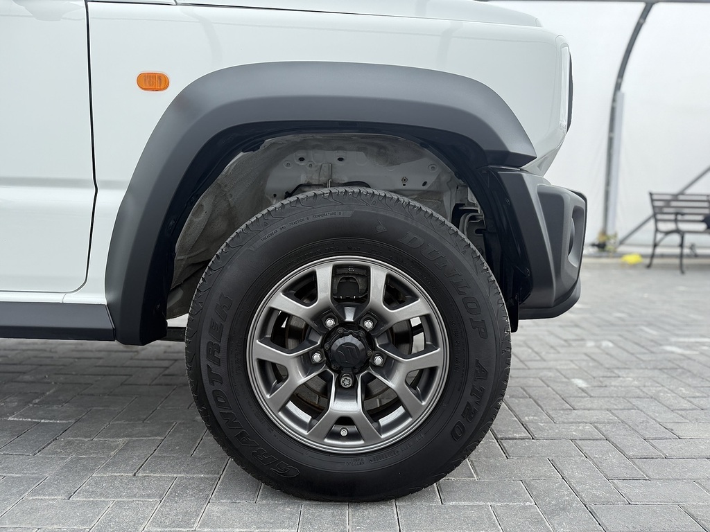 Suzuki Jimny Suv VO73YFB White #3