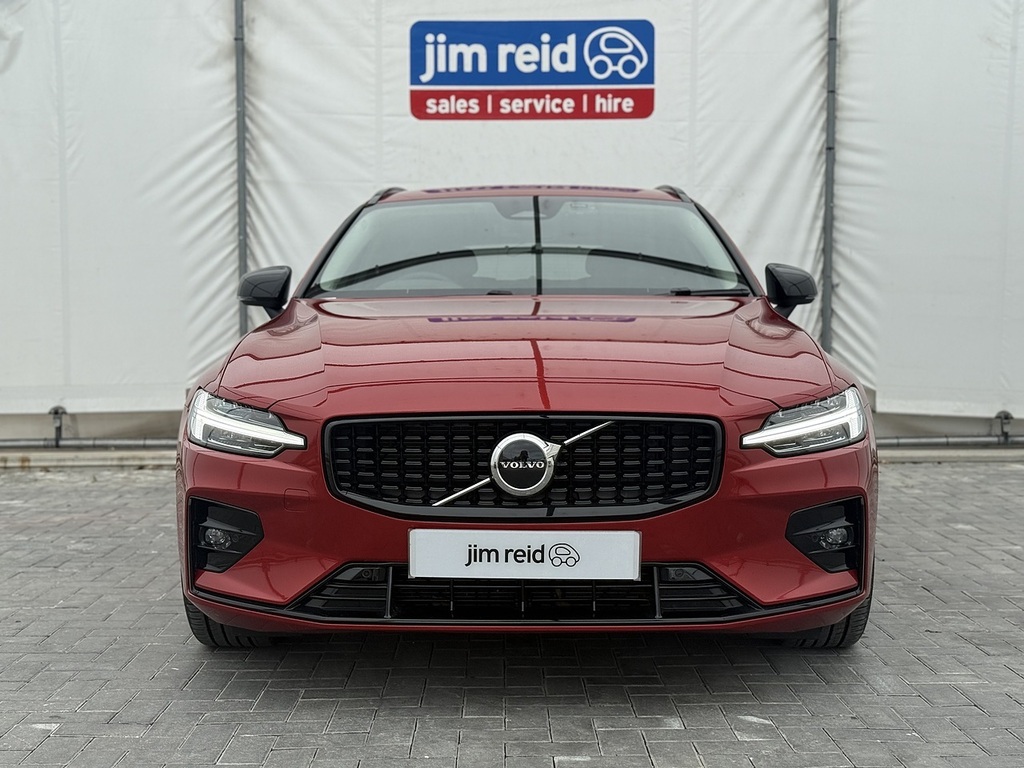 Volvo V60 B4 Mhev Plus Red