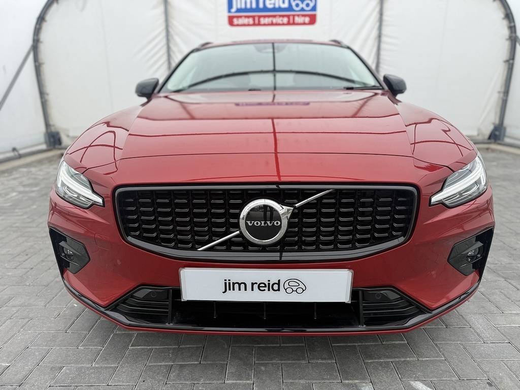 Volvo V60 B4 Mhev Plus CV25FWR Red #5