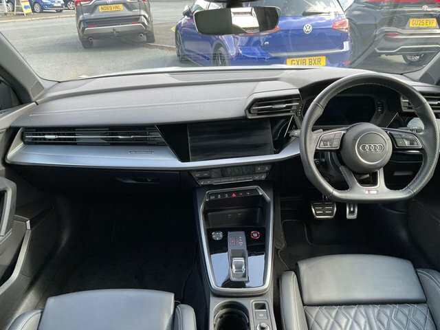 Audi S3 2.0 Tfsi Black Edition Sportback S Tron SV73YFN Black #5