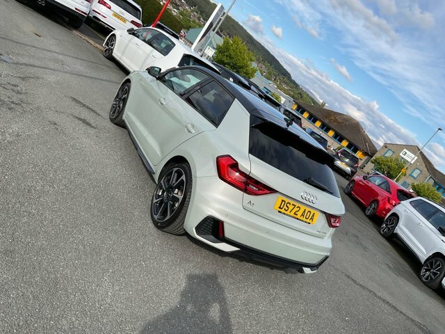 Audi A1 1.5 Tfsi 35 Black Edition Sportback S T DS72AOA Black #3