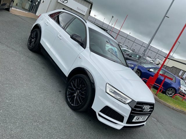 Audi Q3 2.0 Tdi Black Edition Suv S Tronic Quat SW17YEE Black #2