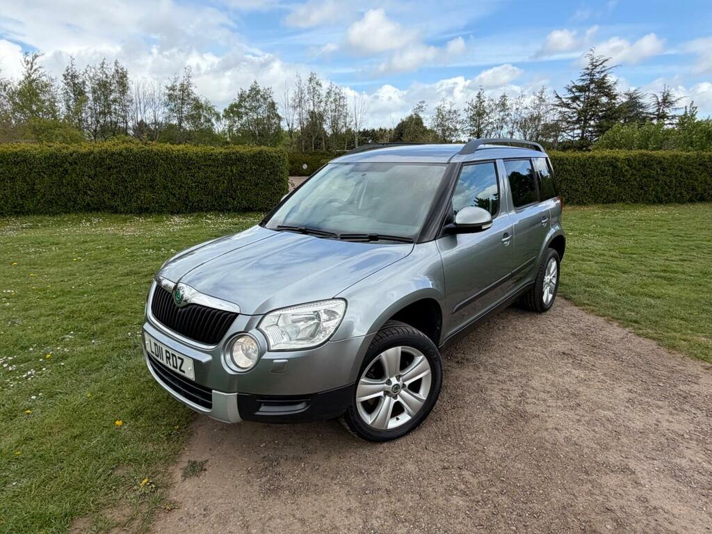 Skoda Yeti Suv 2.0 Tdi Se Dsg 4Wd Euro 5 201111 Grey #4