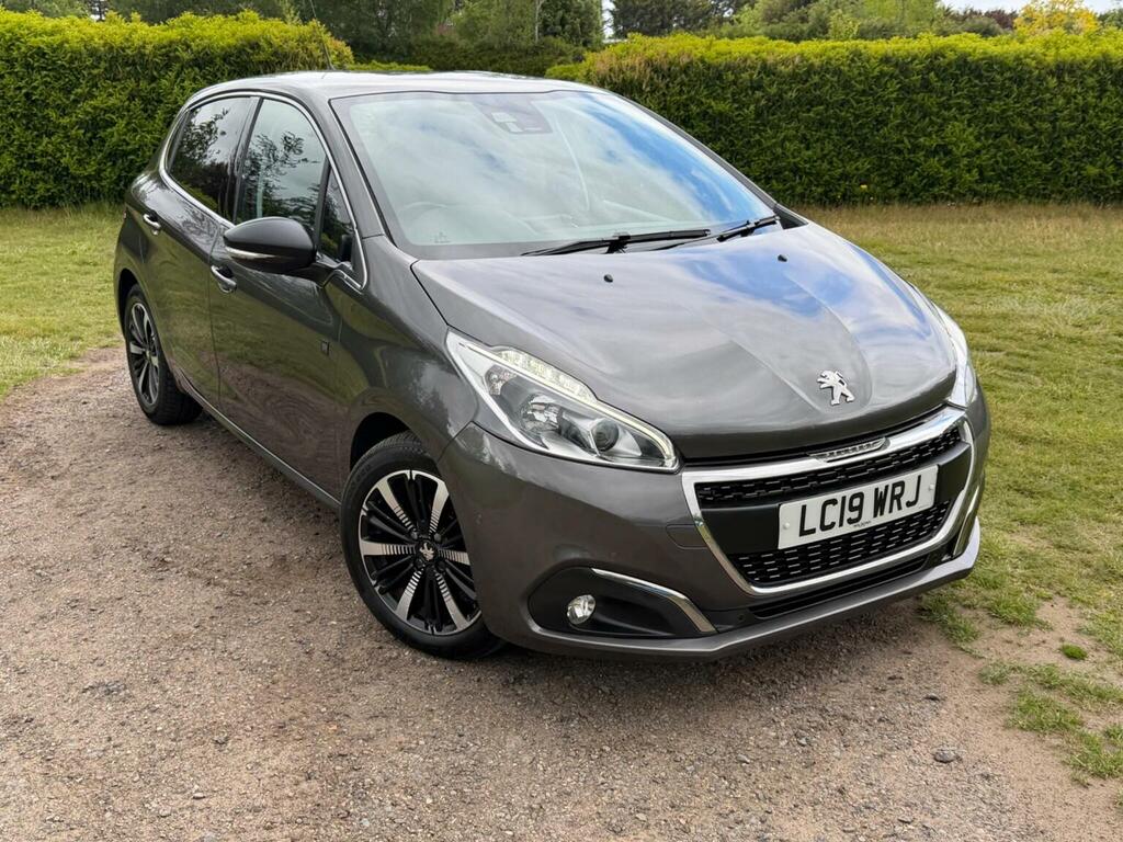 Peugeot 208 Hatchback 1.2 Puretech Tech Edition Euro 6 Ss 5 LC19WRJ Grey #4