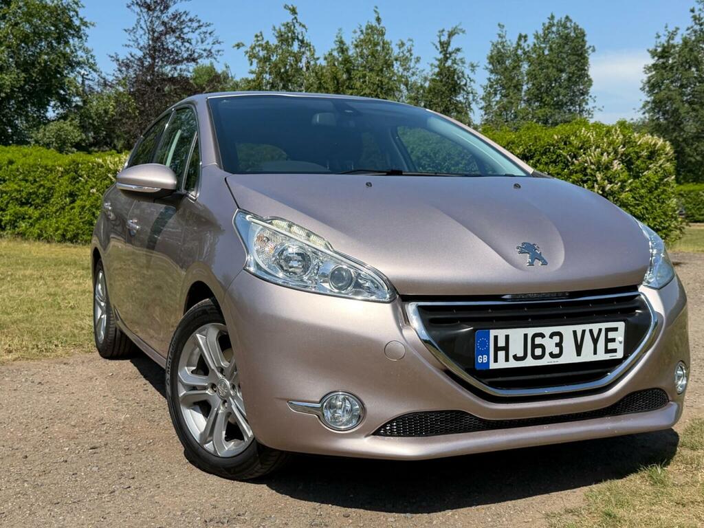 Peugeot 208 Hatchback 1.6 Vti Allure Euro 5 201363 Pink #5