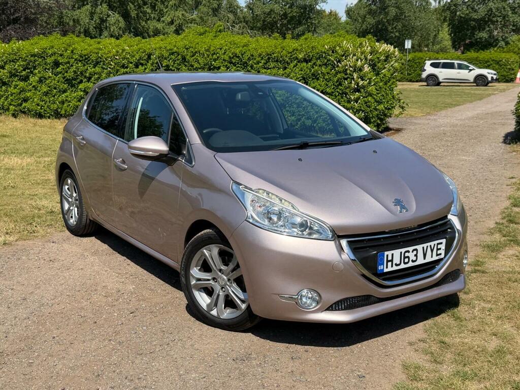 Peugeot 208 Hatchback 1.6 Vti Allure Euro 5 201363 Pink #3
