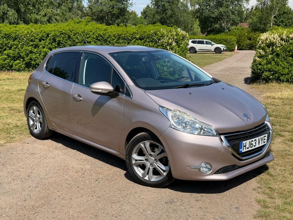 Peugeot 208 Hatchback 1.6 Vti Allure Euro 5 201363 Pink #2