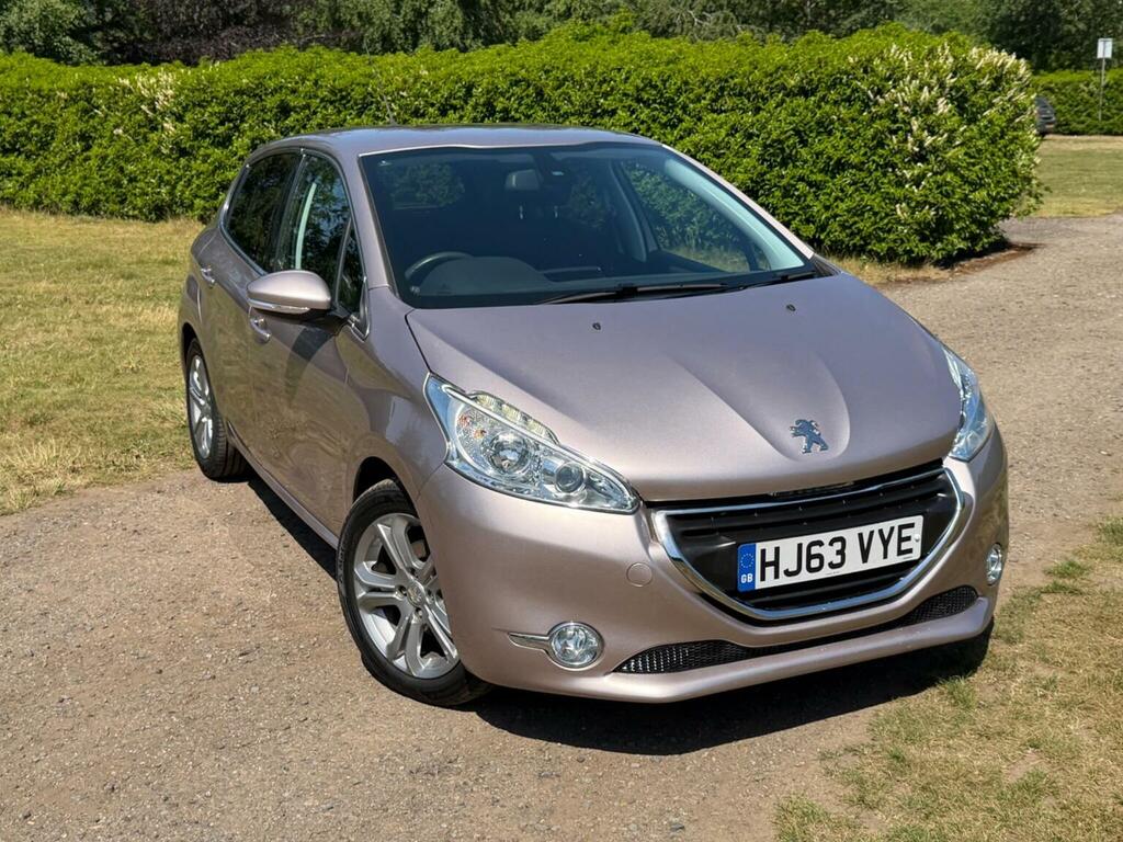 Peugeot 208 Hatchback 1.6 Vti Allure Euro 5 201363 Pink #4