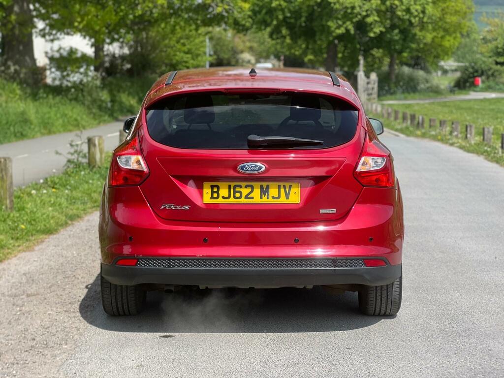 Ford Focus Zetec T BJ62MJV Red #5