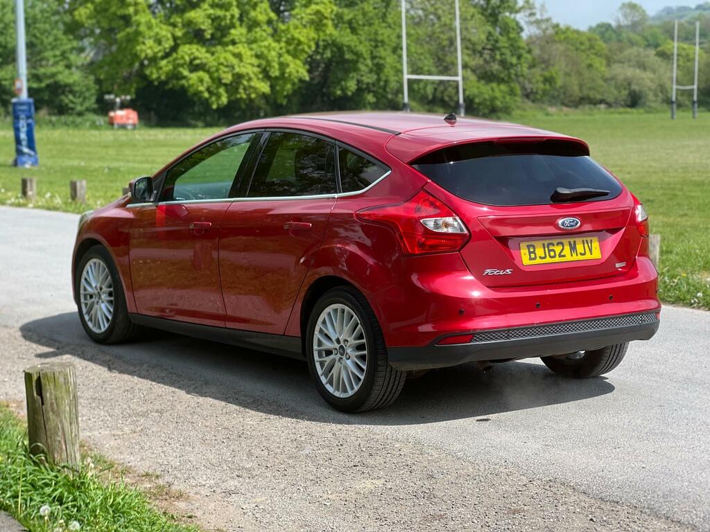 Ford Focus Zetec T BJ62MJV Red #4