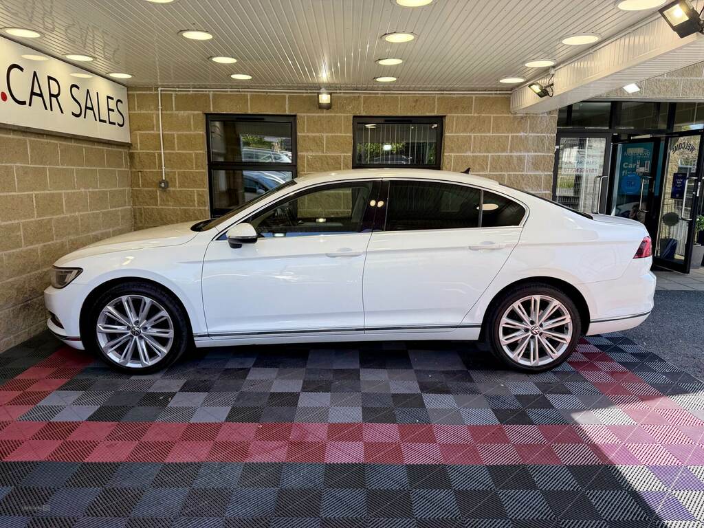 Volkswagen Passat 1.6 Tdi Gt White #6