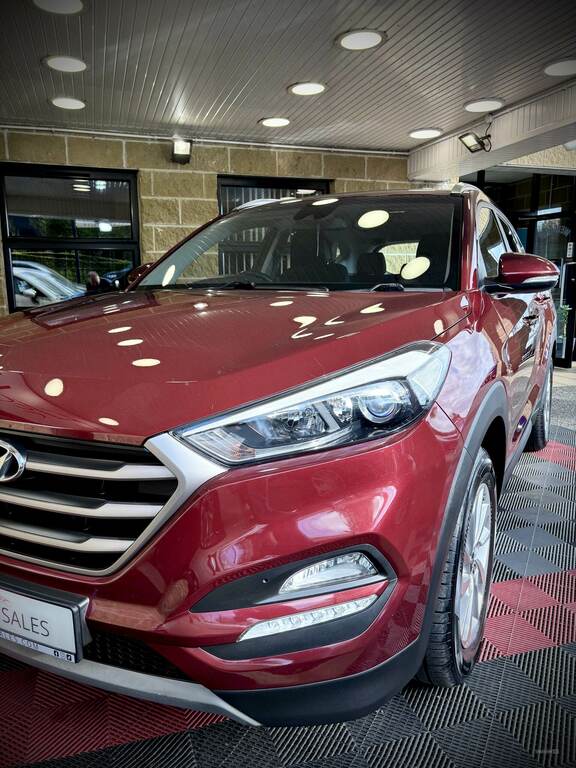 Hyundai Tucson 1.7 Crdi Blue Drive Se Nav 2Wd Dct EGZ3890 Red #5