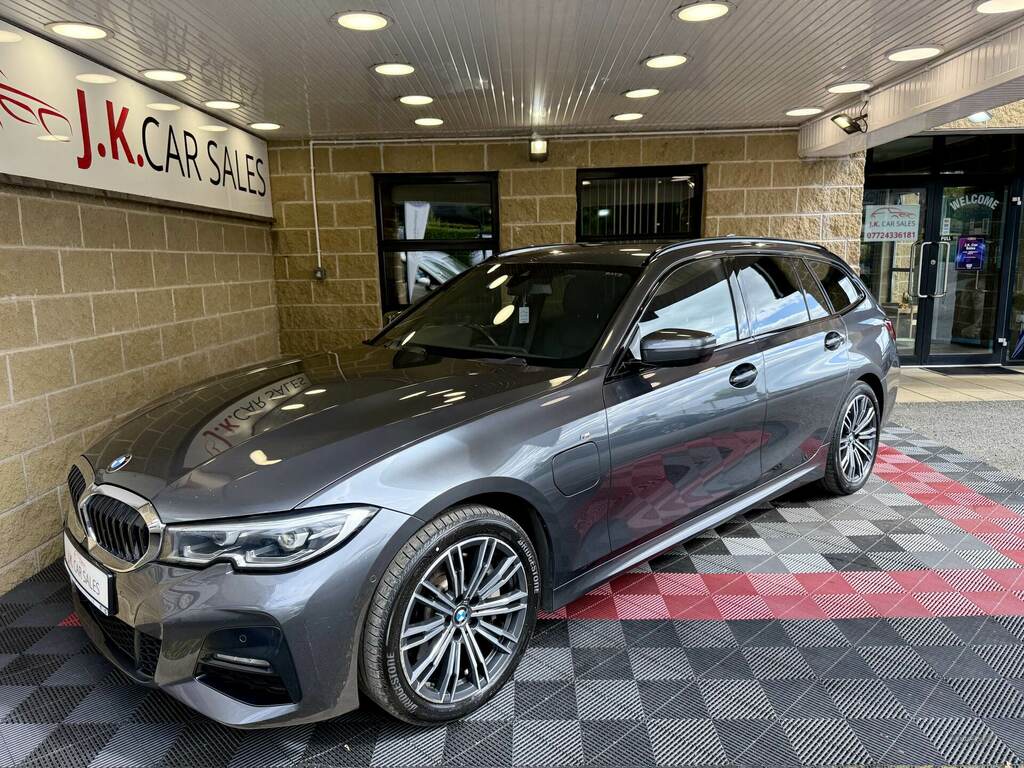 BMW 3 Series 330E M Sport Step EJ70AOW Grey #4