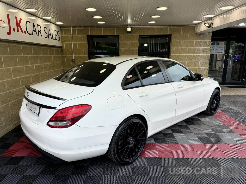 Mercedes-Benz C Class C220 Bluetec Se Executive GY64XNG White #2