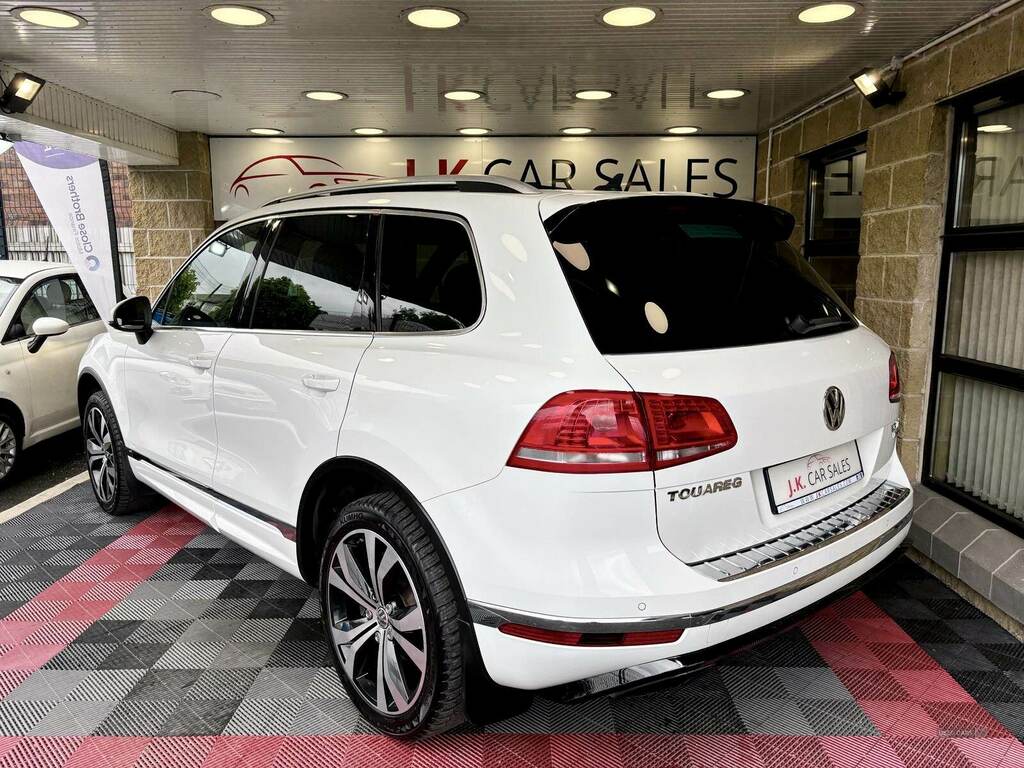 Volkswagen Touareg 3.0 V6 Tdi Bluemotion Tech 262 R-line Tip ND66AEE White #5