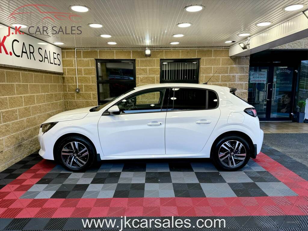 Peugeot 208 1.5 Bluehdi 100 Allure Premium BYZ2460 White #3