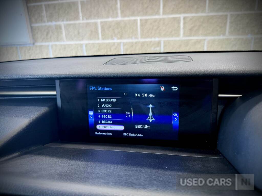 Lexus IS 300H Advance Cvt Red #5