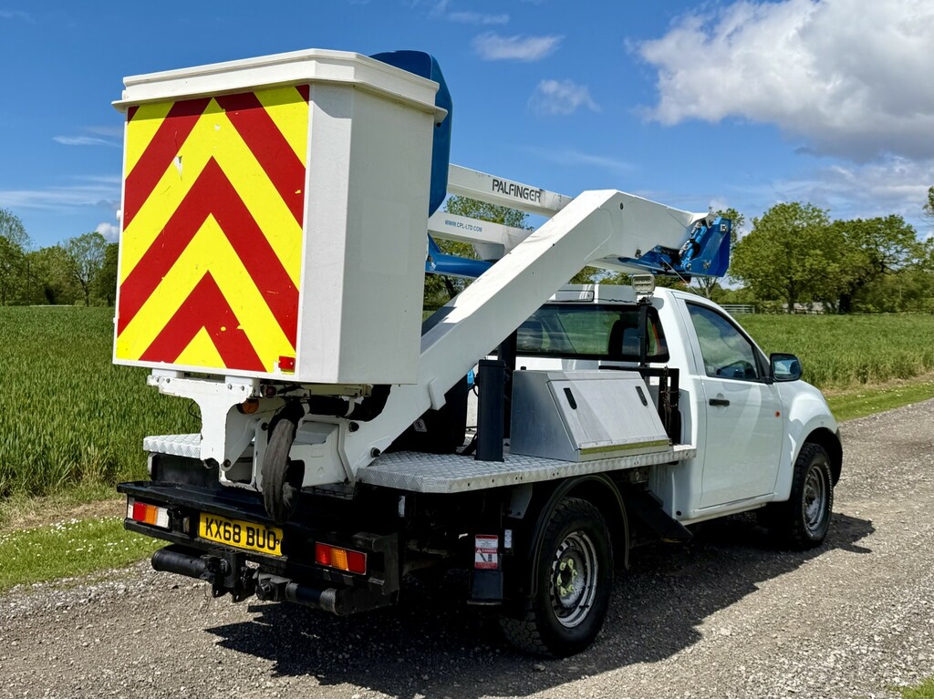 Isuzu D-Max 2.5 Td Cpl 4X4 Cherry Picker Access Platform 20 White #3