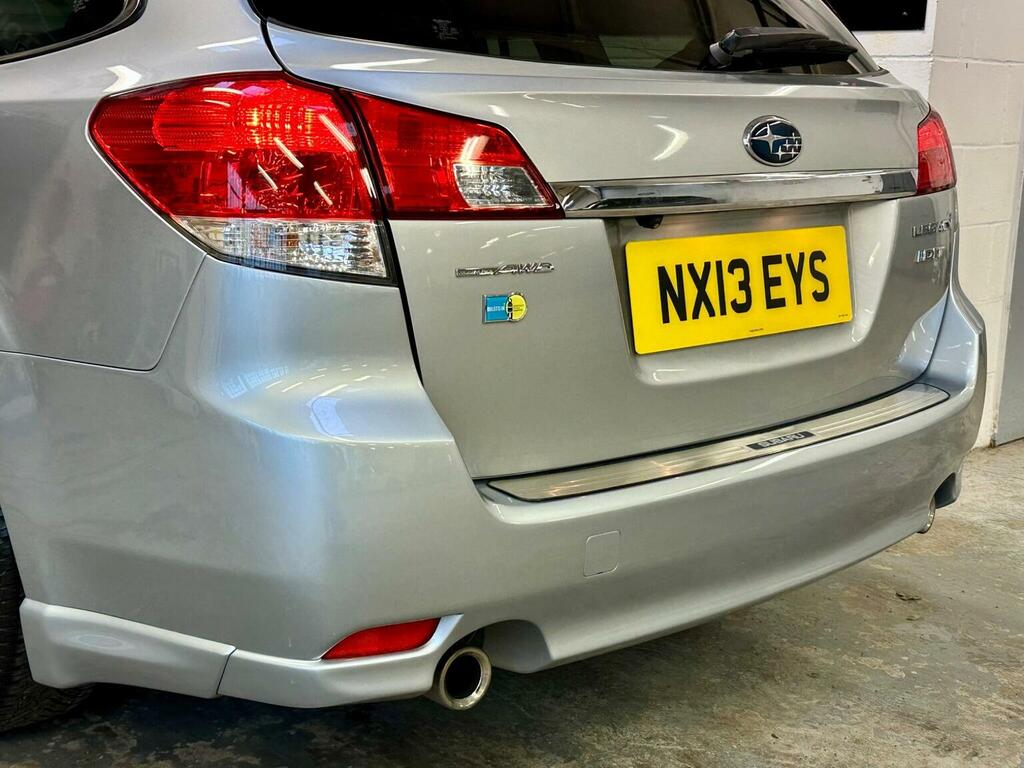 Subaru Legacy Estate White #45