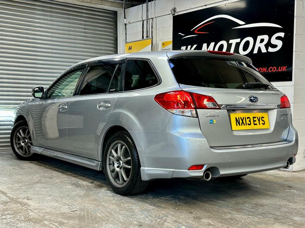 Subaru Legacy Estate White #15
