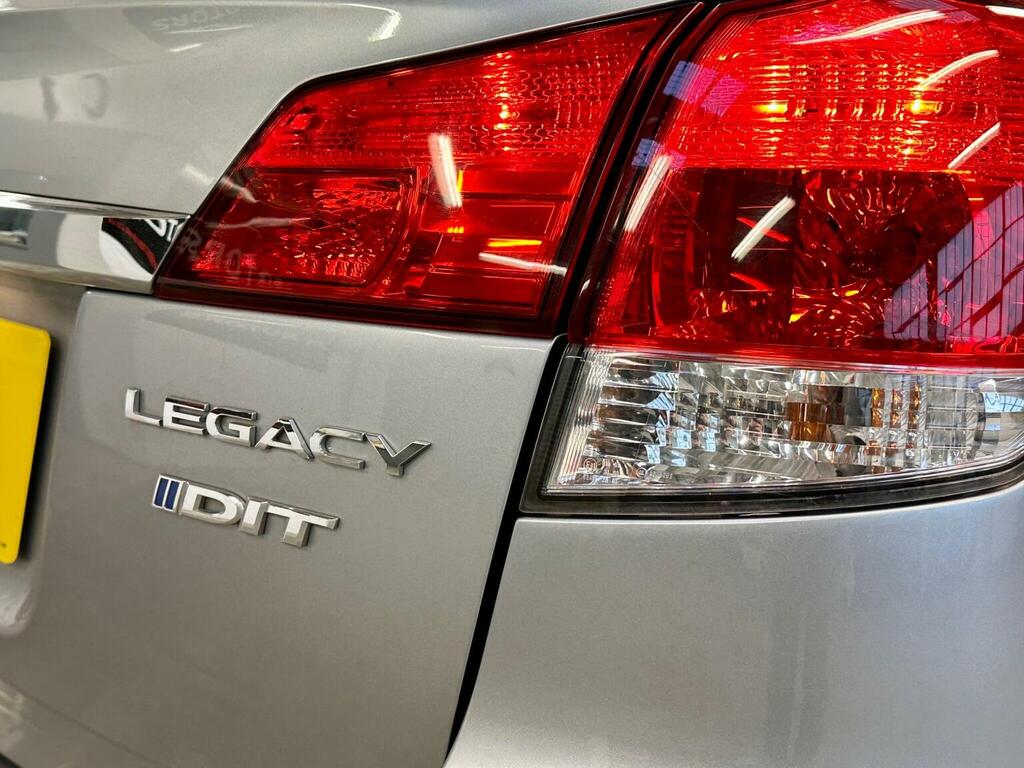 Subaru Legacy Estate White #44