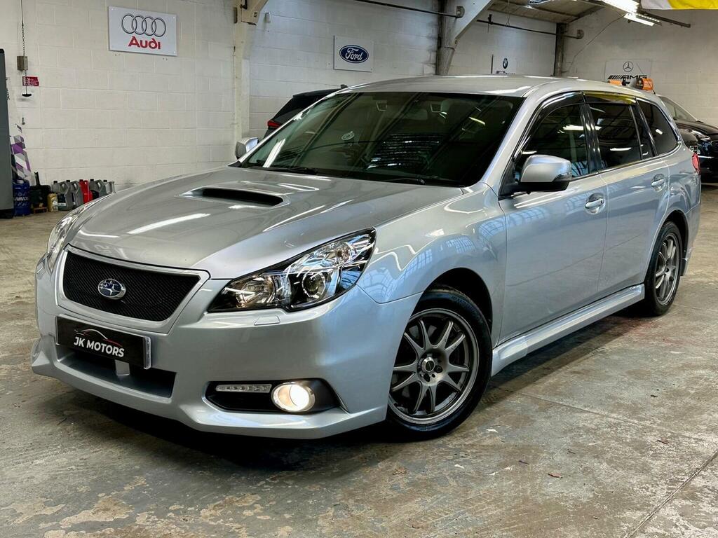 Subaru Legacy Estate White #14