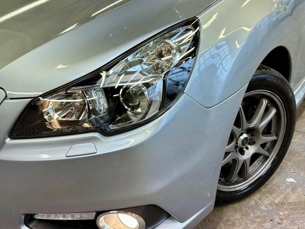Subaru Legacy Estate White #38