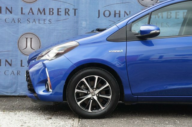 Toyota Yaris Vvt-h Icon Tech Hatchback Blue #4