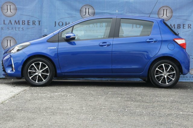 Toyota Yaris Vvt-h Icon Tech Hatchback Blue #2