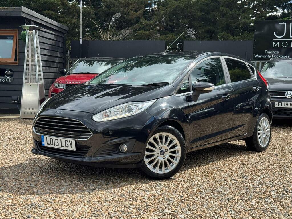 Ford Fiesta Hatchback 1.0T Ecoboost Titanium Euro 5 Ss LO13LGY Black #4