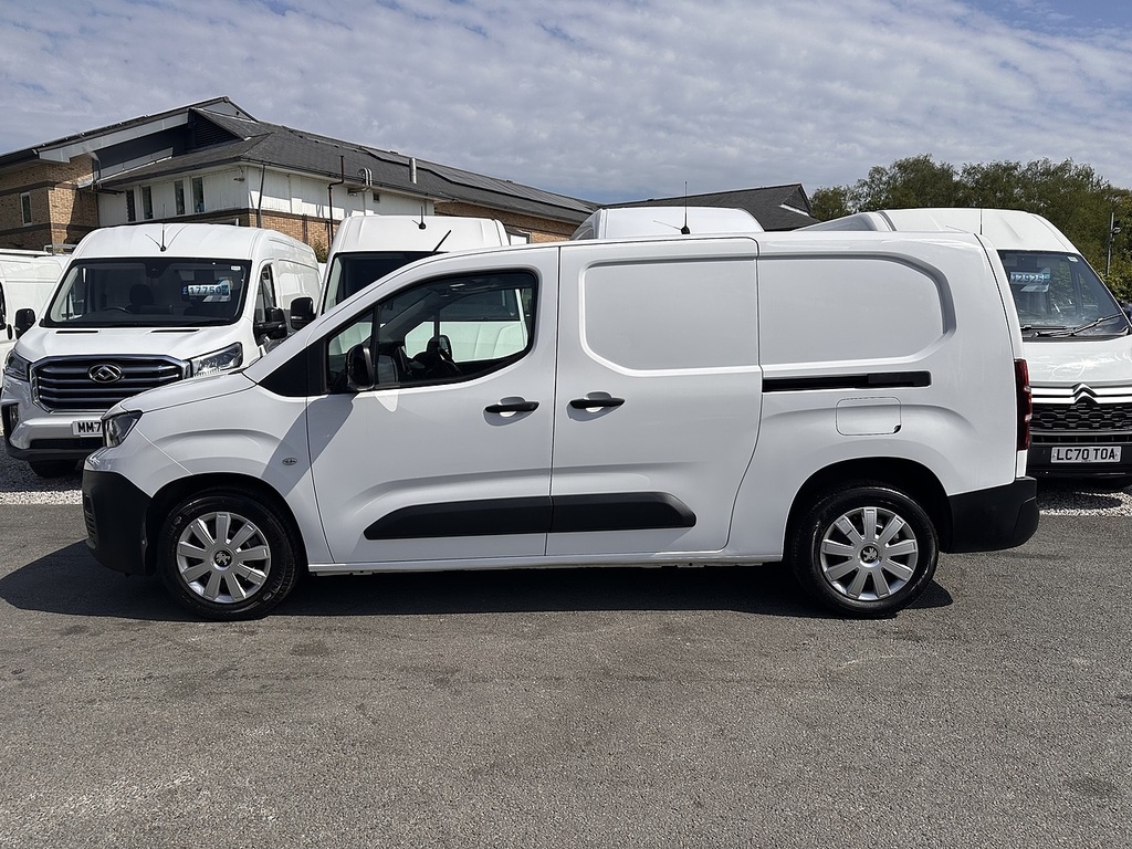 Peugeot Partner Bluehdi 850 Professional Long Crew 6Dr Lwb Euro 6 NV71WNZ White #6