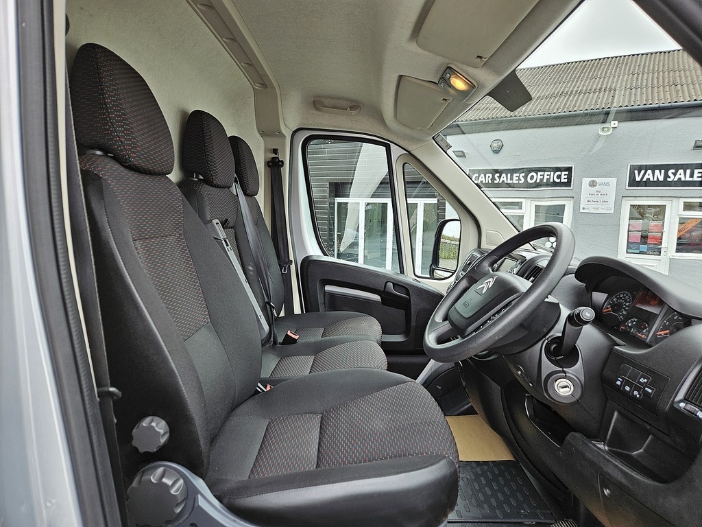 Citroen Relay Bluehdi 35 Enterprise Edition L4h2 Euro 6 140Ps 20 YL23CVA White #2